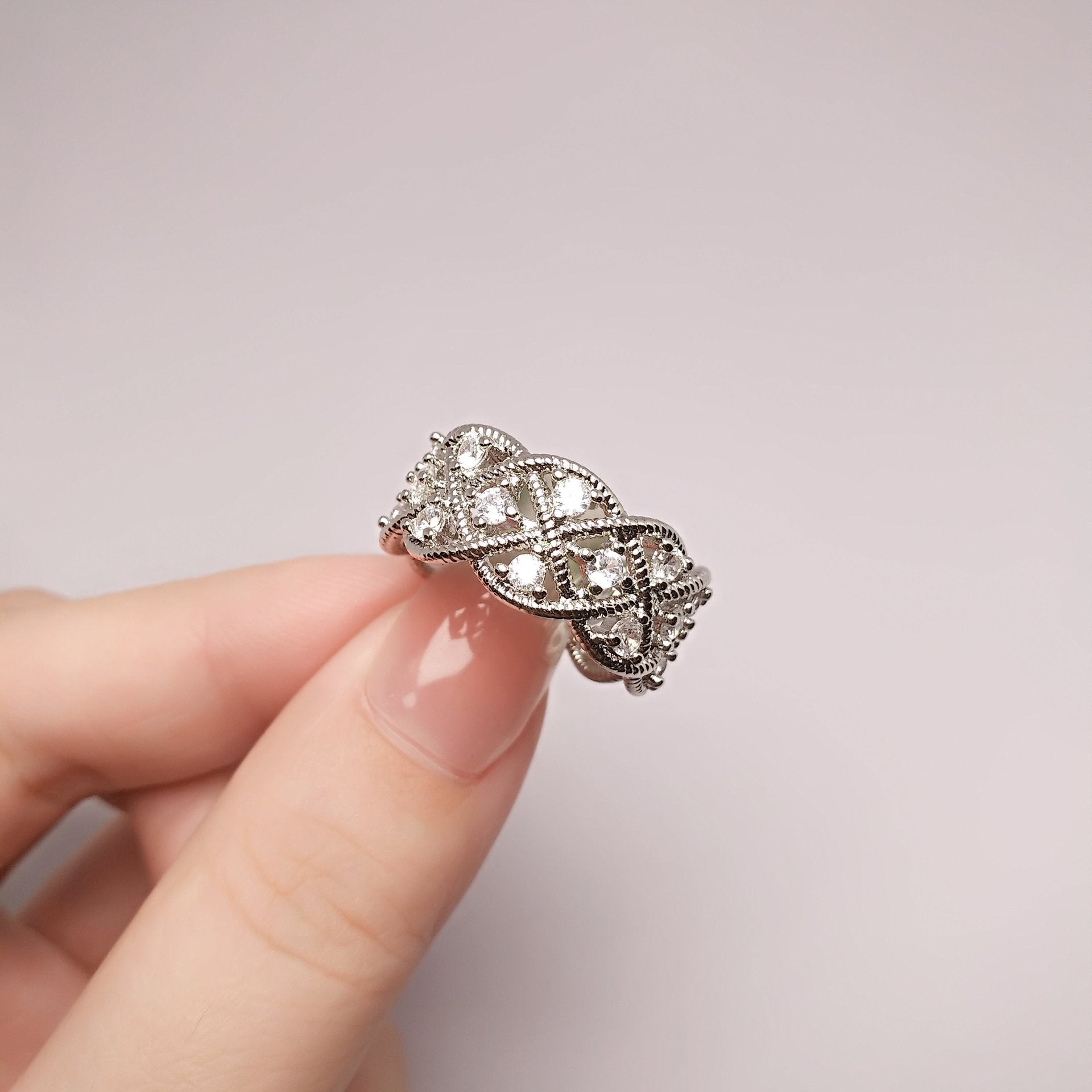 The Eternal Elegance Ring Stella Harte