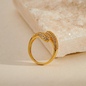 Swirl Pod Sparkle Ring