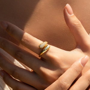 Swirl Pod Sparkle Ring