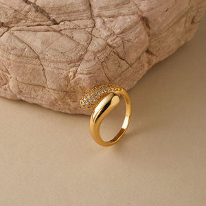 Swirl Pod Sparkle Ring