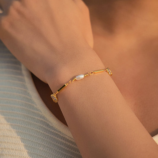 Pearl Bar Glow Bracelet