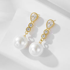 Ava’s PearlElegance Earrings