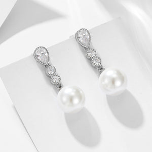 Ava’s PearlElegance Earrings Stella Harte