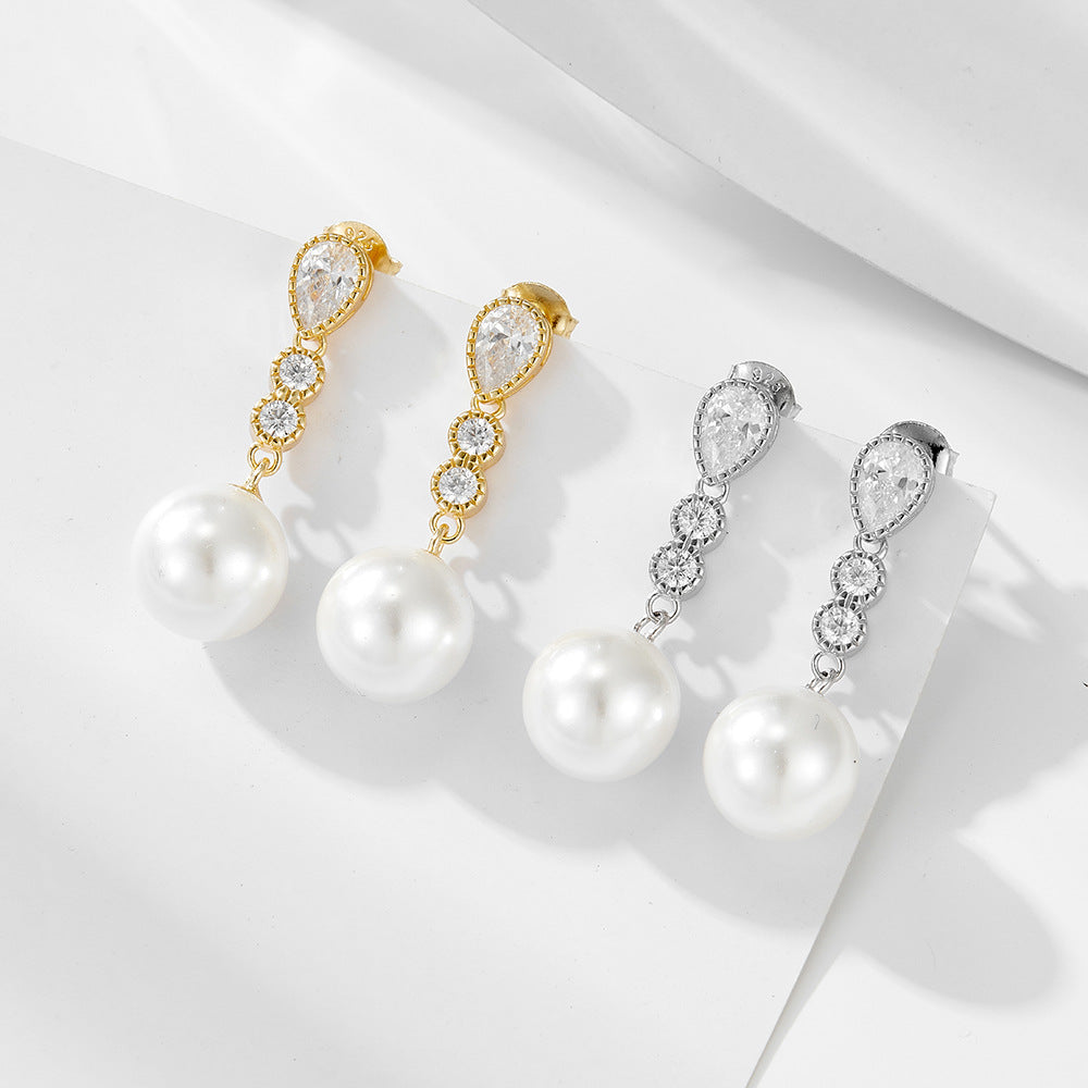 Ava’s PearlElegance Earrings
