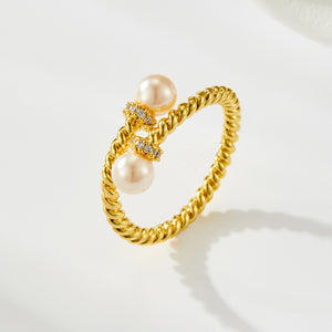 Isolde Twist Ring