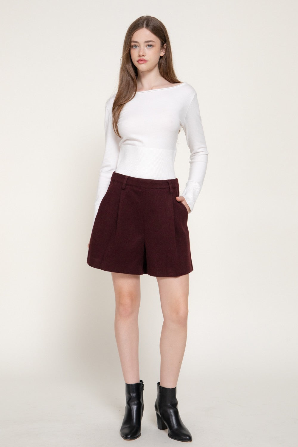Pleated Soft Short Pants