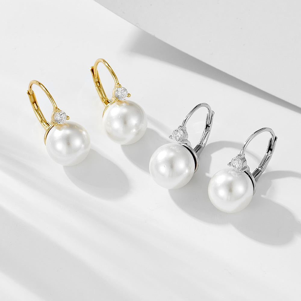 Emma’s PearlClassic Earrings