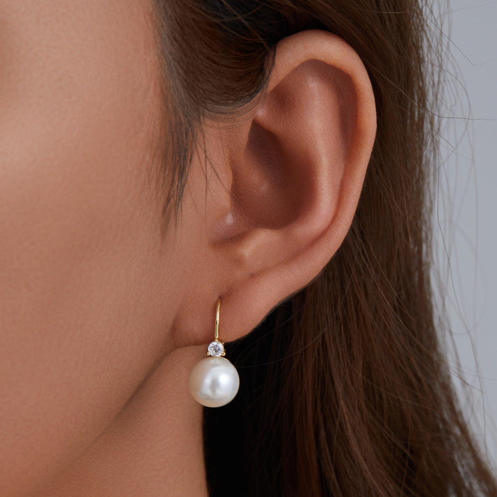 Emma’s PearlClassic Earrings