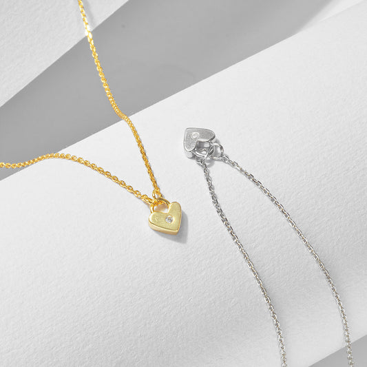 Lueur d’Amour Pendant Necklace