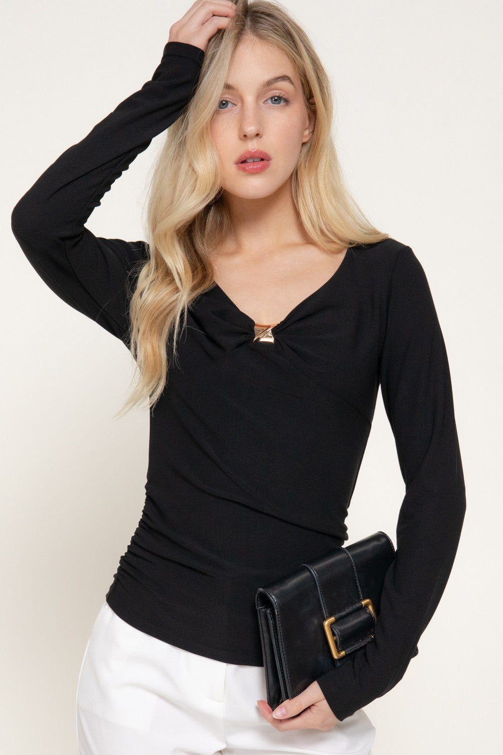 Long Slv Metal Applique V-neck Knit Top